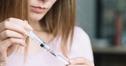 Cómo la Medicina Estética Puede Tratar el Acné y sus Cicatrices