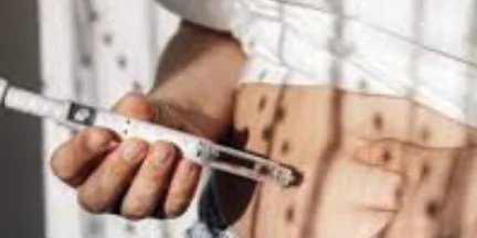 Efectos Secundarios de la Terapia Hormonal: ¿Qué Esperar?