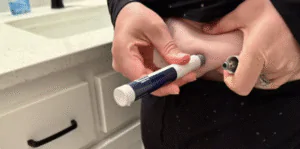 Rellenos con Ácido Hialurónico: Corrija Ojeras y Surcos en el Rostro Masculino Rellenos con Ácido Hialurónico: Corrija Ojeras y Surcos en el Rostro Masculino